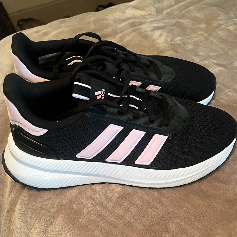 Adidas Women's Black and Pink Sneakers Never Worn Brand New